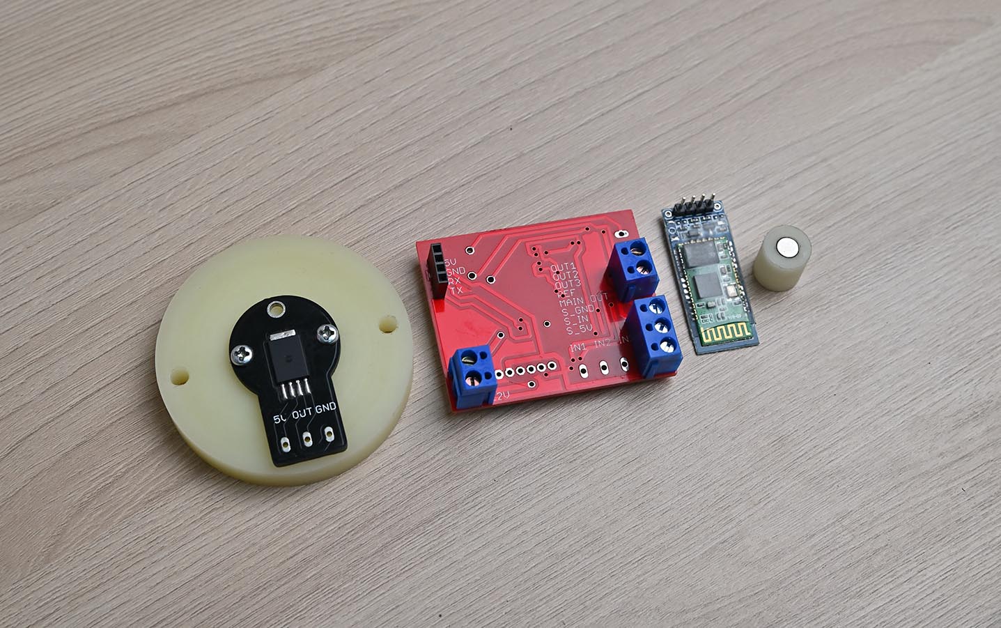 Pilot Mini TPS бесконтактный ДПДЗ для инжекторных VW, Audi, Mazda, BMW, Mercedes, Toyota , мотоциклов KTM990 и др.